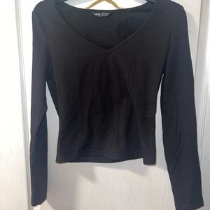 black simple long sleeve shirt!